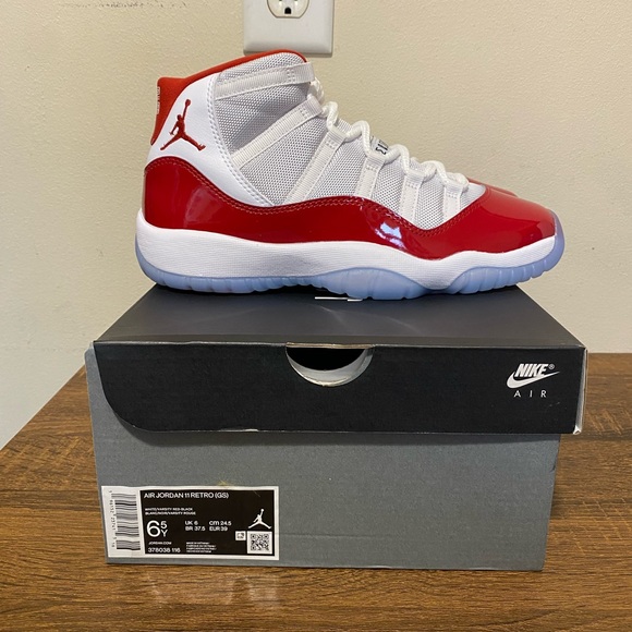 Nike Air Jordan 11 XII Retro GS White Red 378038-116 Size 6.5Y/8W Women’s NEW